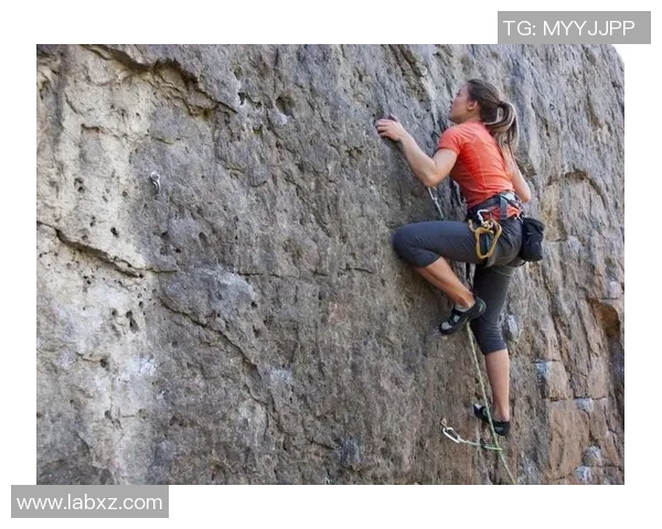 重庆攀岩队在极限运动会中的心理素质表现分析与点评