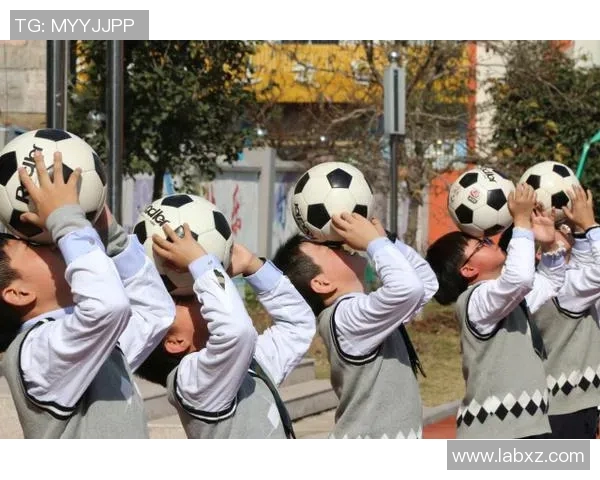 杭州足球队荣登足球配合排行榜第一名展现团队默契与实力