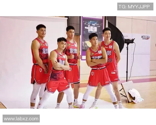 深入探讨广州篮球队的战术配合与其他球队的差异与优势分析